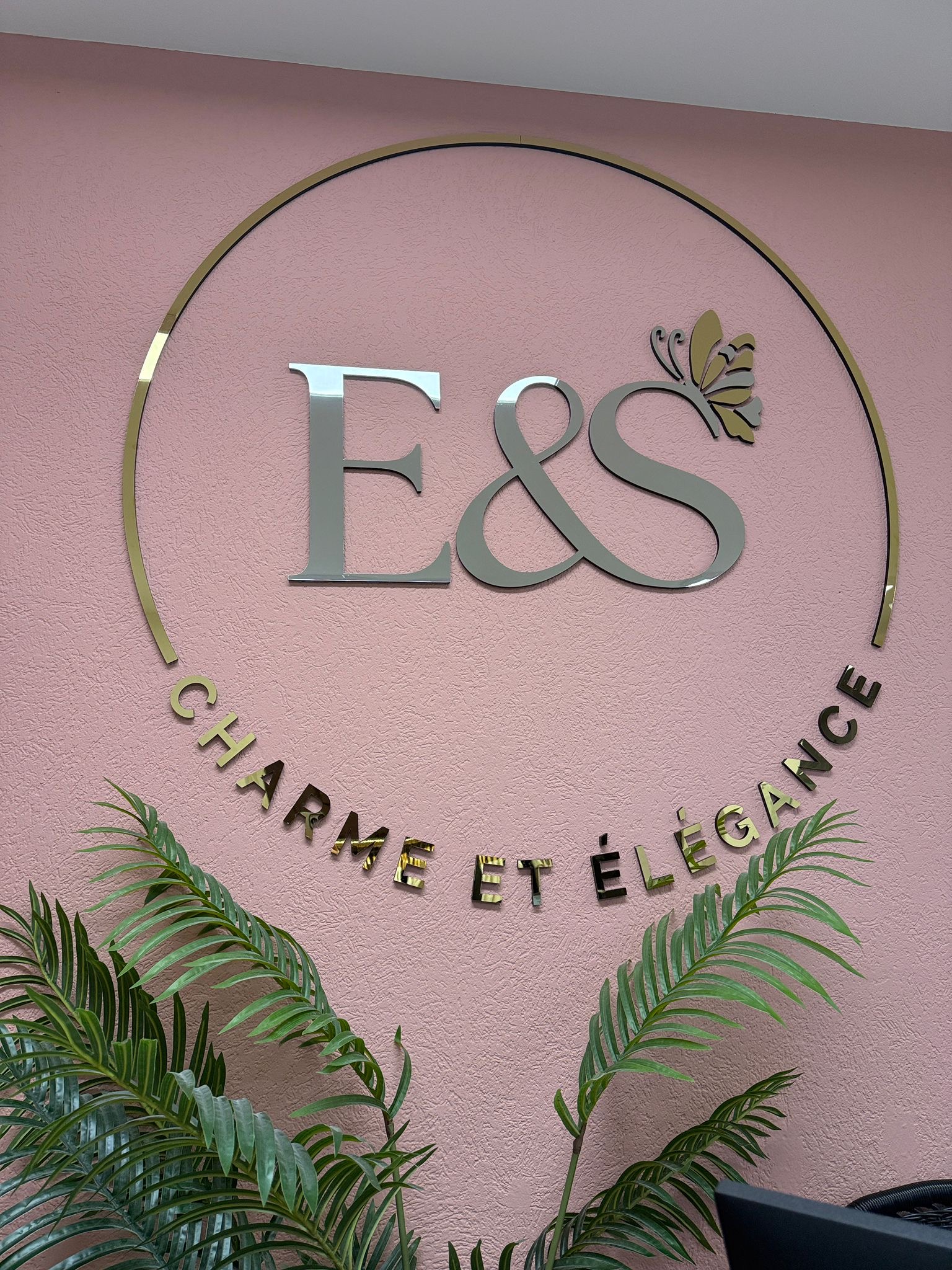 Enseigne E&S Charme et Élégance
